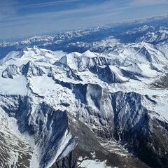 Verortung via Georeferenzierung der Kamera: Aufgenommen in der Nähe von Gemeinde Kals am Großglockner, 9981, Österreich in 5100 Meter